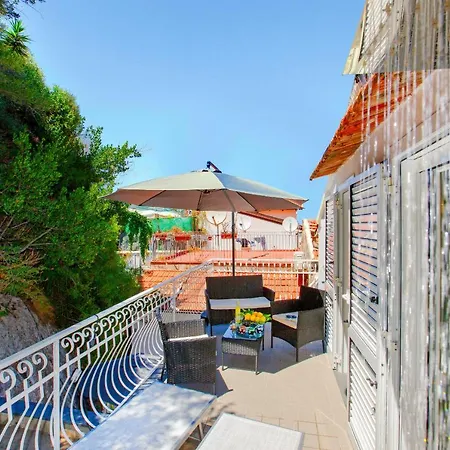 Дом отдыха Estate4home - Leucosia Сорренто